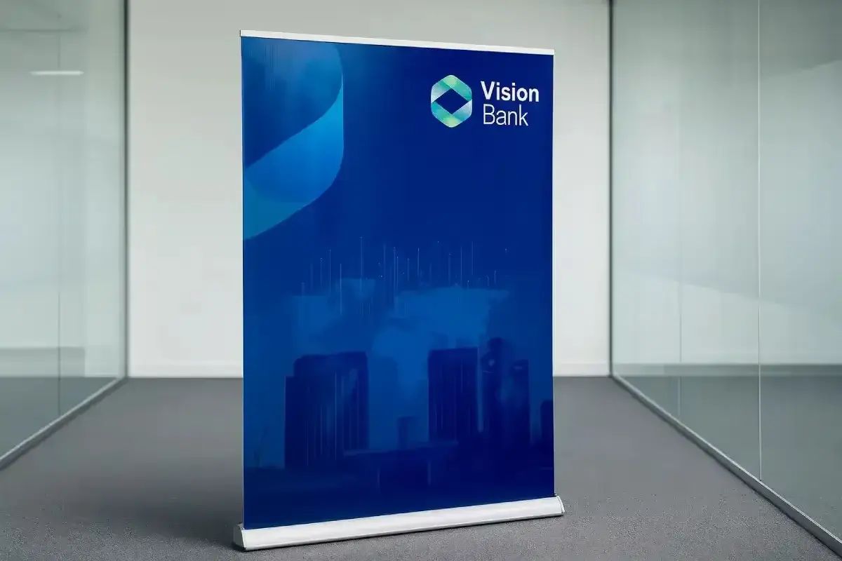 Roll Up Banner Stand